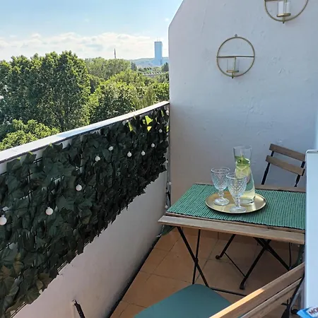 Apartment Nadmorska Oaza Falowiec *